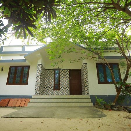 Marari Stella Vich Villa Homestay Turavūr Exterior foto